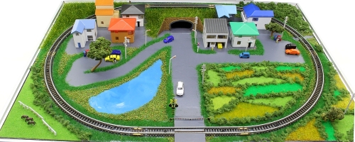 Mini- Kofferanlage mit Triebwagen